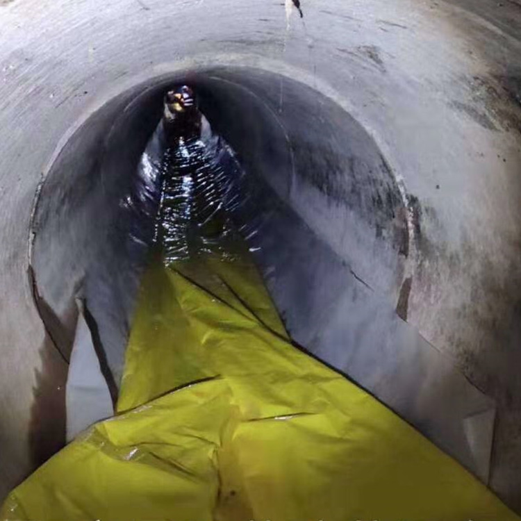 兴宾管道光固化修复